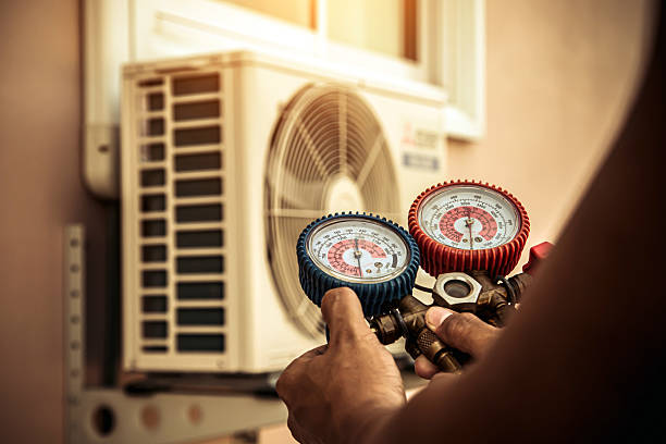 Professional Ac Installation technician working in Cat Spring, TX
